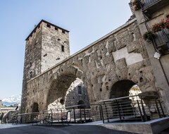 Pensión Porta Praetoria (Aosta, Italia)