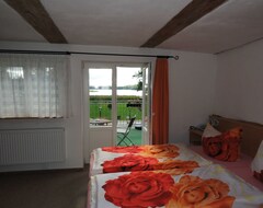 06 Double Room With Terrace And View Of The Dobbertiner See - Insel-Hotel Dobbertin (Dobbertin, Almanya)