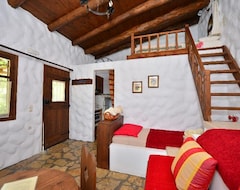 Căn hộ có phục vụ Viglatoras Traditionals Apartments (Kroussonas, Hy Lạp)