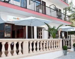 Otel Seven Hostal & Spa (Cala Millor, İspanya)
