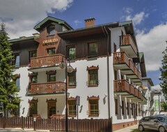 Khách sạn Zbyszko - Sanatorium & Pensjonat (Busko-Zdrój, Ba Lan)