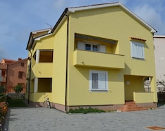 Aparthotel Apartments Luni (Baška, Hrvatska)