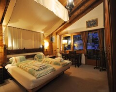 Hotelli Haus Tiefbach - Wohung Cervino (Zermatt, Sveitsi)