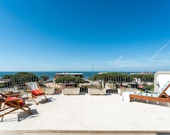 Hotel Apartments Mazagón Beach with a huge terrace (Mazagón, Spain)