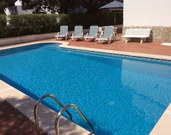 Koko talo/asunto Villa For 6 People With Parking And Private Pool. (Cala Galdana, Espanja)