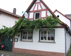 Toàn bộ căn nhà/căn hộ Holiday In The Former Press House (Edesheim, Đức)