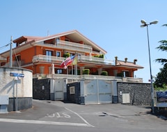 Aparthotel Etna Royal View (Trecastagni, Italia)
