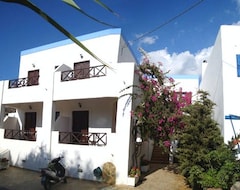 Apart Otel Angelino Rooms (Galissas, Yunanistan)