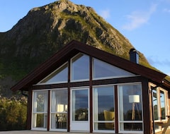 Hotel Lofoten Links Lodges (Gimsoeysand, Norge)