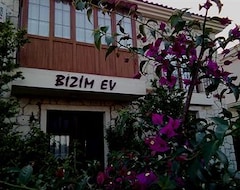Hotel Bizim Ev (Alaçatı, Turkey)