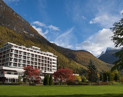 Hotel Alexandra (Loen, Norveška)