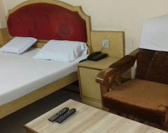 Hotel Supreme (Warangal, Indien)