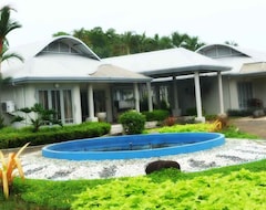 Khách sạn Bungalow Padang Golf Modern (Tangerang, Indonesia)