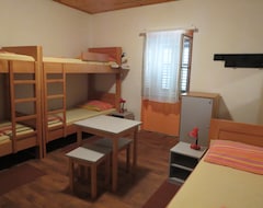 Hostel Youth Veli Losinj (Veli Lošinj, Hırvatistan)