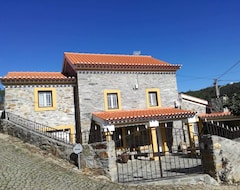 Guesthouse Casa Do Adro (Proença-a-Nova, Portugal)