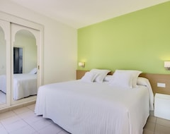 Hotel Oasis De Lanzarote (Costa Teguise, Spain)