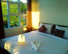 Khách sạn Bed And Boat Aopayoon Resort (Phatthalung, Thái Lan)