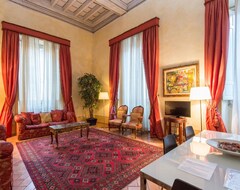 Căn hộ có phục vụ Apartment Luxury Pantheon - HOV 51502 (Rome, Ý)