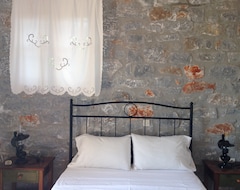 Hotel Giannakou traditional stone houses (Itilo, Grecia)