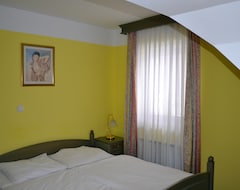 Căn hộ có phục vụ Guesthouse Haler (Podčetrtek, Slovenia)