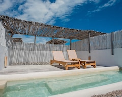 Khách sạn Punta Blanca Beachfront Suites (Isla Mujeres, Mexico)