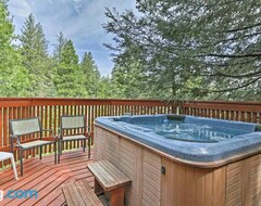 Cijela kuća/apartman Cozy Lake Arrowhead Cabin With Hot Tub And Deck! (Lake Arrowhead, Sjedinjene Američke Države)