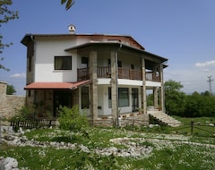 Khách sạn Park-Hotel Djevana (Gorna Oryahovitsa, Bun-ga-ri)