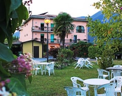 Hotel Punta Dell'Est (Iseo, Italy)