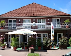 Hotel Rabennest ehem (Raben Steinfeld, Germany)