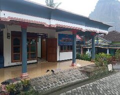 Hotel Spot On 91134 Desa Wisata Tebing Lingga (Trenggalek, Indonezija)