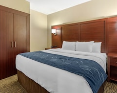 Hotel Comfort Suites Downtown Windsor (Windsor, Canadá)