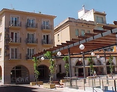 Hotel Plaça (Sant Feliu de Guíxols, İspanya)