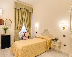 Hotel San Silvestro (Rome, Italy)