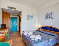 Hotel Antares (Letojanni, Italy)