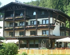 Hotel Gasthof Schlossberghof (Lienz, Austria)