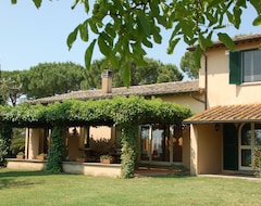 Toàn bộ căn nhà/căn hộ Exclusive Villa With Private Pool And Tennis In Rome Countryside (Magliano Sabina, Ý)