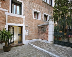 Otel Townhouse Ca' Lucatello (Venedik, İtalya)