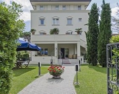 Khách sạn Nautilus (Forte dei Marmi, Ý)