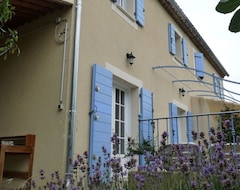 Toàn bộ căn nhà/căn hộ Gîtes De L'Ermitoune Near Avignon (Sauveterre, Pháp)