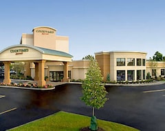 Khách sạn Hotel Courtyard Canton (Canton, Hoa Kỳ)