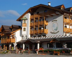 Hotel Cristallo (Moena, Italy)