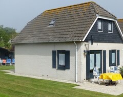 Cijela kuća/apartman Comfortable Holiday Home For 6 Persons, Ouddorp, South Holland, Nl (Ouddorp, Nizozemska)