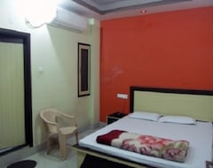 Hotel New Uday Palace (Indore, India)