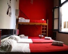 Hostel La Casona de Don Jaime 2 and Suites HI (Rosario, Argentina)