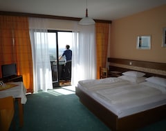 Hotel Berghof-Vital (St. Peter im Sulmtal, Austrija)