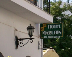 Otel Marlton (Skiathos Town, Yunanistan)