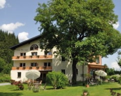 Hotel Villa Blumegg (Hermagor-Pressegger See, Austria)