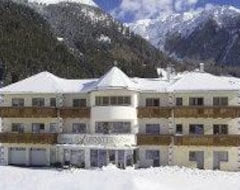 Aparthotel Residence Garni Alpenstern (Graun im Vinschgau, Italija)