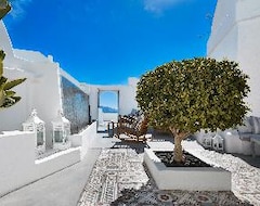 Khách sạn Senses Suites (Kamari, Hy Lạp)