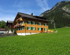 Khách sạn Familie Gantner Johannes und Berta (Dalaas/Wald, Áo)